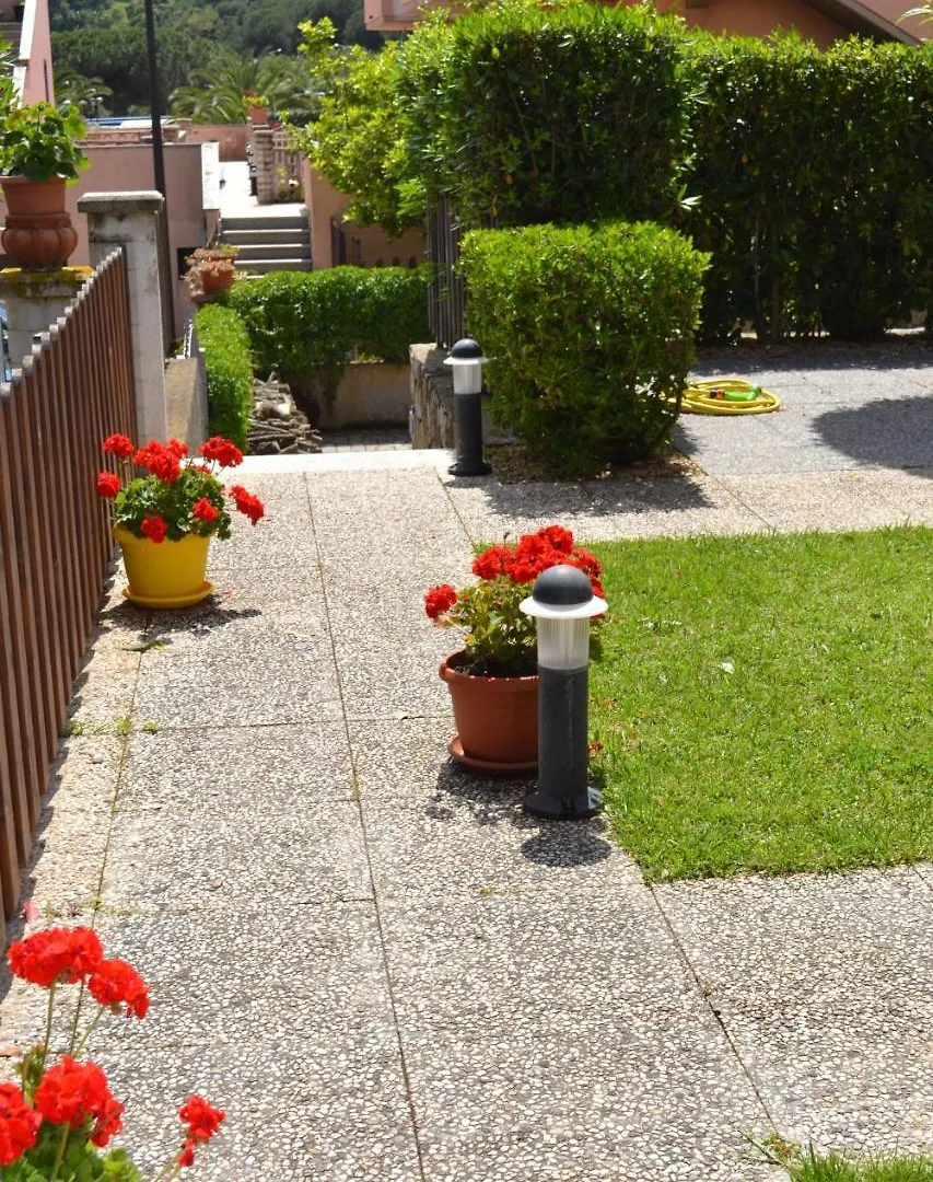 Callistemon Bed & Breakfast Porto Azzurro